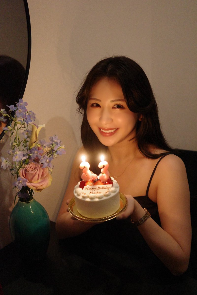 maikamaimaika's tweet photo. 7.12🎂💜

お誕生日を迎えました♡
年齢を重ねるほどに、今までの経験や出逢い、幸せな毎日に感謝溢れます。

いっぱい笑っていっぱい歌って♡
私らしく歩みます。
その隣に、どうか居てくださったら嬉しいです。
本当にいつもいつも、皆様へありがとう🫧

生まれてこられてよかった🫶 https://t.co/FCjraxrdka
