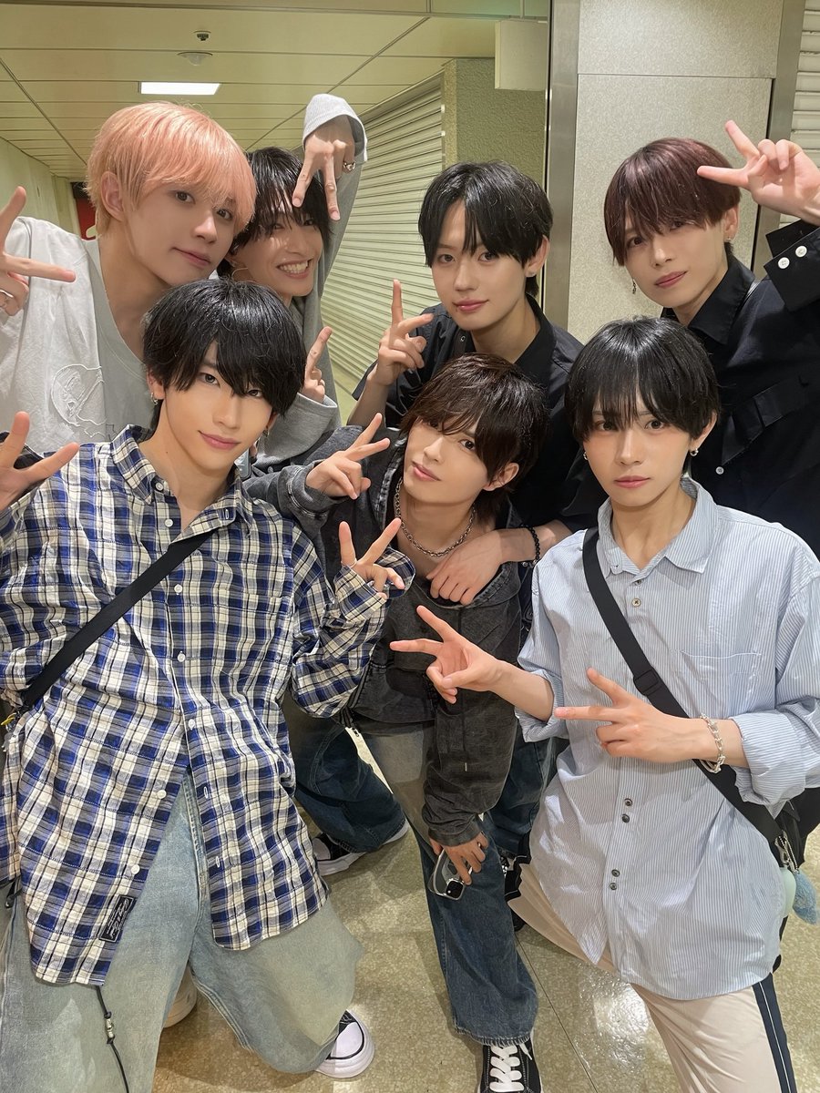 btlb_info's tweet photo. 【 🖤✦ バトラブ！からの御礼 ✦🖤 】

本日は『 𝐩𝐚𝐩𝐢𝐥𝐥𝐨𝐧🦋𝐯𝐨𝐥.𝟗𝟗  』
にお越しいただきありがとうございました👑🌟  

✦₊˚‧₊┈┈┈┈┈┈┈┈┈┈┈┈₊‧˚₊✦

次回のライブは＿＿  
『 𝐈𝐃𝐎𝐋𝐢𝐗主催 』🥀✨

🤍 7月14日(火) ｜𝐒𝐇𝐈𝐍𝐉𝐔𝐊𝐔 𝐖𝐀𝐋𝐋𝐘
───────────────────  
🎤 𝐋𝐈𝐕𝐄：16:50-17:10
🤍特典会：17:50-19:20
───────────────────

💿 ご新規様《 1枚無料 》継続中 💕

✦・┈┈┈┈┈┈┈┈┈┈┈┈┈・✦