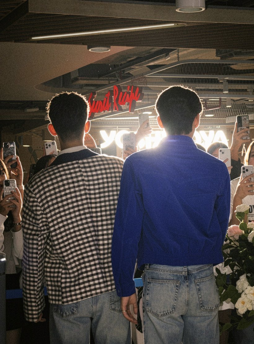 _xceero's tweet photo. ชอบถ่ายรูปมุมนี้เก็บไว้มากๆ ชอบดูตอนม่อนโปรเล่นกับแฟนคลับ รู้สึกขอบคุณอยู่เสมอเลย ขอบคุณที่ใจดีกับแฟนคลับเสอมเลยนะ

-; #AlmondProgress #PSPW 
✶ #Almondbabybigboy , #ProgressPassawish ✶ https://t.co/l4goXd3rwJ