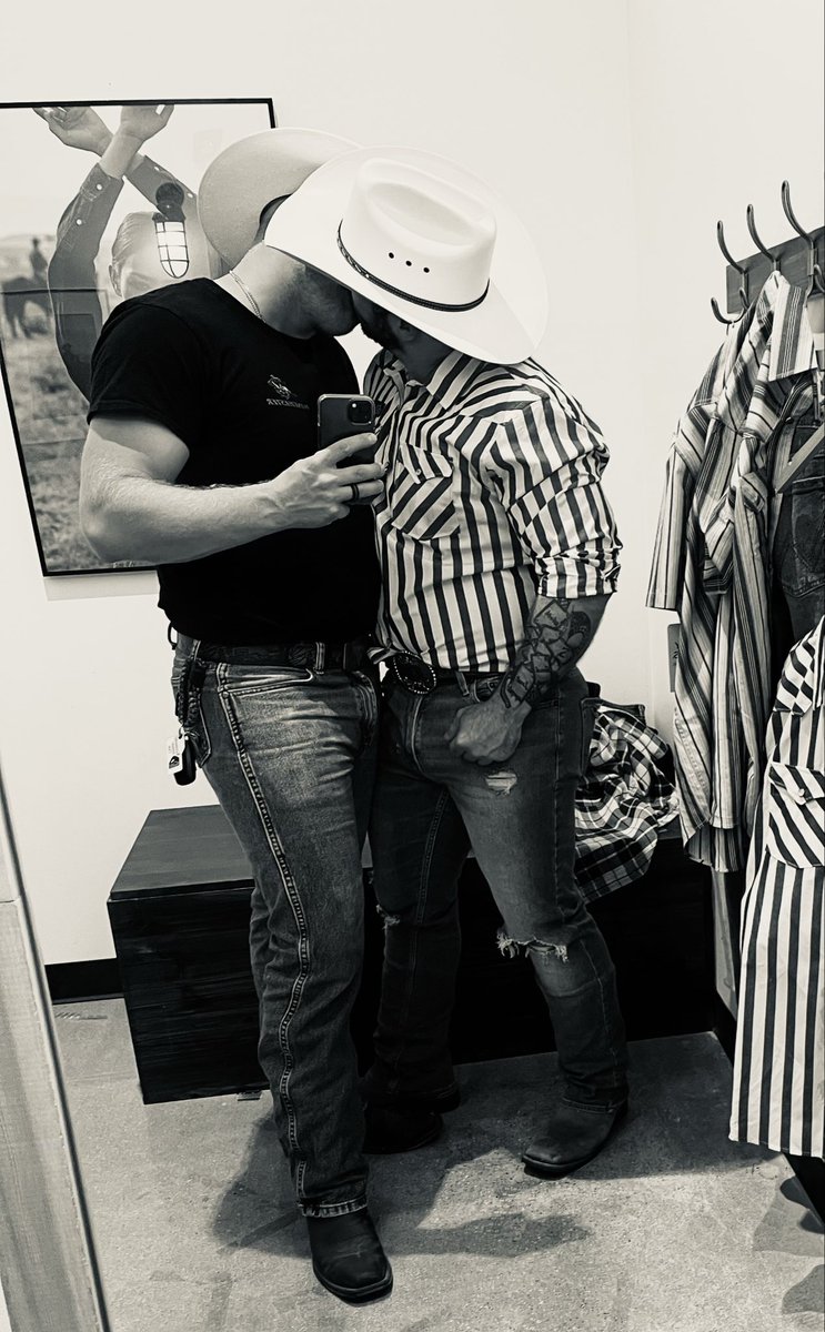 _TJ_Dustin's tweet photo. Kissing Cowboys #gay #cowboys #wranglerbutts #denim https://t.co/QPc7jI6kPt