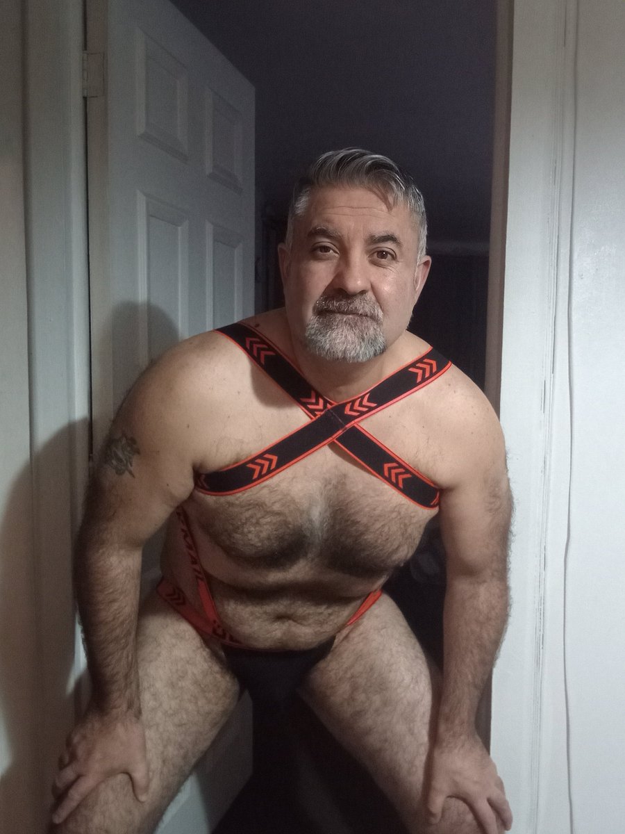 belmarconce's tweet photo. Hola buenos días!! 👋🌞🌞🌞🌞, como se se me este Jok?
Acá me lo quito poco a poco:
♥️➡️➡️https://t.co/kUKSbOw0AB
#hombreenjok #zunga #hombreenzunga #madurochileno #osochileno #zungablanco #zunganegro https://t.co/L0drnNYPBx