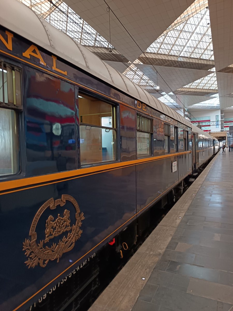 psilva222's tweet photo. Magnífica excursión en el Tren Azul de @azaft_org, hoy Tren del vino de Zaragoza a Haro. Gracias a @Alsa_autobuses y Trenes Turísticos. Con una locomotora ALCO Marilyn 😍 https://t.co/oyduX0hheb