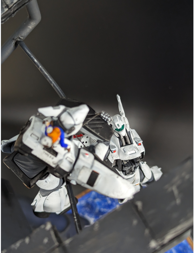 patlabor0810's tweet photo. パトレイバーエキシビジョン 大賞発表！

映えある第1回パトレイバーエキシビジョン 大賞はririwo氏による、
作品名：「止まれぇーーーー！」
が受賞されました！
皆さんもすぐに思い浮かぶ、劇場版1のあのシーンの再現です。
https://t.co/66lGgUnJmT

センム賞については現在選定中でございますので、発表まで今しばらくお待ちくださいませm(__)m

#patlabor