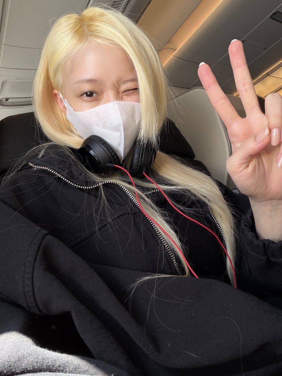 kwtmxb's tweet photo. 아무리 생각해도
집에 딸래미랑 허전하게 있을 그 언니 걱정에
유난히 더 사진 많이 찍어보내주는 김믽졍 같은데…

흐어어어엉ㅇㅠ우리믽졍이보고싶다뾰뇨도엄마보고싶대ㅠㅠㅠㅠㅠㅠ쪙아ㅠㅠ

(사진)
(사진)
(사진)
(사진)
이제 됐지? 언니 그만. 뾰뇨 사진 좀 보내죠 ㅎㅎ https://t.co/huYRSrPWQB
