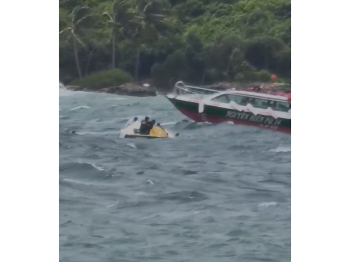 ani_digital's tweet photo. All Indians among 15 killed in Vietnam boat capsize, confirms Indian Embassy
Read @ANI Story |https://t.co/hj6x2fFPe2
#Vietnam #boat #capsizes #IndianEmbassy https://t.co/IocMOloRqP