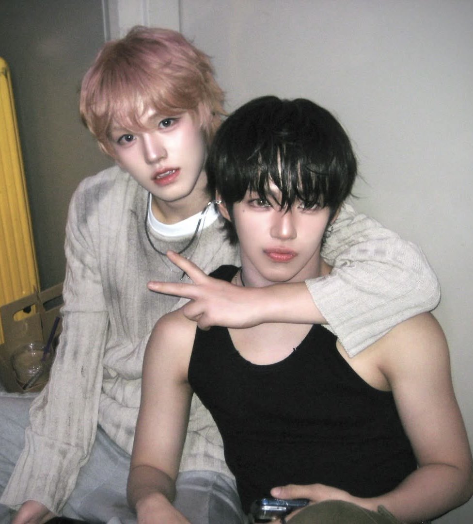 onlyforjewelz's tweet photo. Happy 17th Jewelz Day 🍒❤️ If I could run to jewelz i would run as fast as I can and never leave by your-side. We will stick together like cherries! ❤️ https://t.co/sxsIIJ7pB3