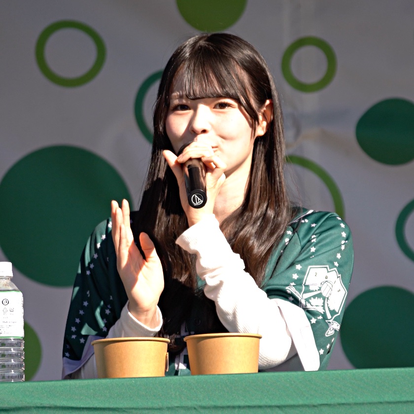 AArtrait6830's tweet photo. 近藤海琴ちゃんシアターの女神公演アンダー出演1周年おめでとう🎉
写真はFC岐阜の時のものだけどまたどこかの現場でお会いできる日を待ってます♪
#近藤海琴 https://t.co/AjI2MBFeTD