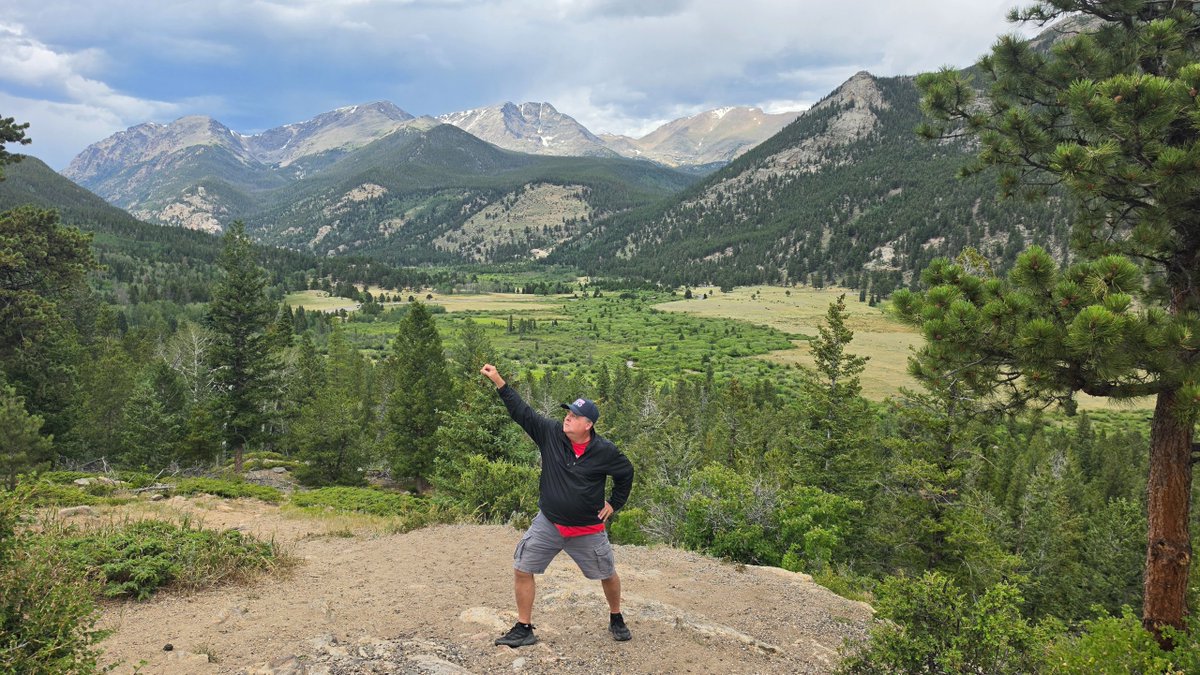 Toups_J's tweet photo. Four amazing #toupspose pictures from @RockyNPS
Headwaters of CO river. Overlook of Bear Lake valley. Alberta Falls. Summit by Alpine Vis Ctr. #GodBlessAmerica Rocky Mnt. Nat. Park #forthewin https://t.co/mJDmIS63Ms