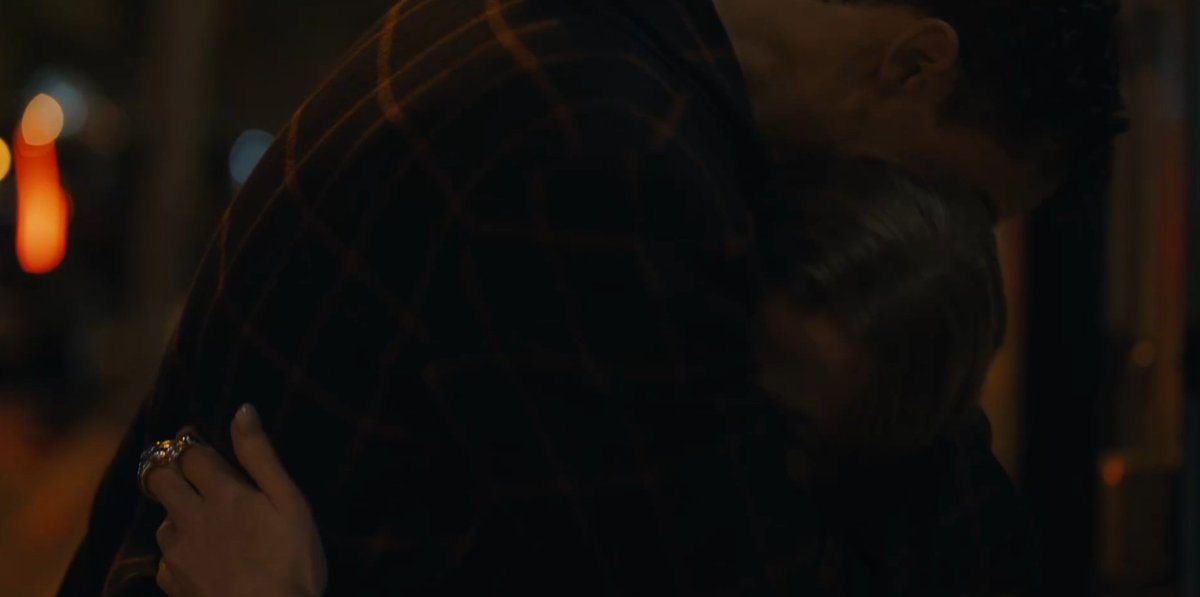 deeanampromorh's tweet photo. louis holding lestat through his panick attack, kissing his hair, whispering "its okay" and lestat clutching at him 😭 

#tvlspoilers #tvlmontreal https://t.co/2gq28RI646