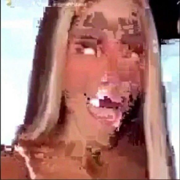St3pBySt3pp's tweet photo. @laurmlyp @flwutterly @heesunbliss vaticano cheio de pedófilos, feminicídio em massa, trump acabando com o planeta, mas oq realmente eh sem noção eh o fato de falarem mal do bts https://t.co/z4Kt2AKHAw