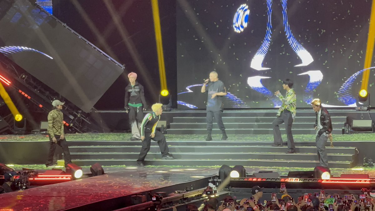 Puregold_PH's tweet photo. The kings of P-Pop together with the legend @Bamboomusiclive! 💪 

#PuregoldOPMConGenerations2026 https://t.co/zhQolzsl0X