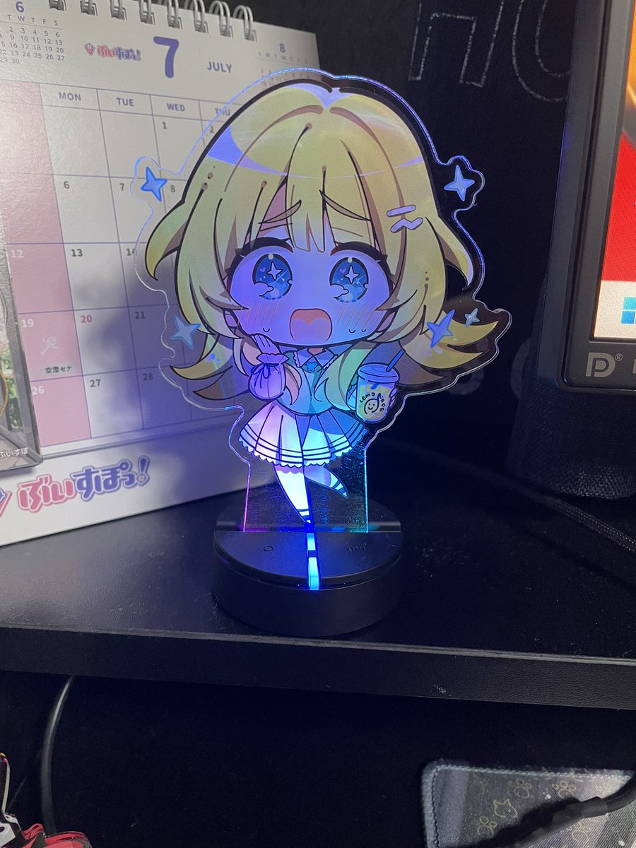 howaito19_mill's tweet photo. 月望ちゃんを光らせてゲームすると捗ります https://t.co/tacmhpxPAW