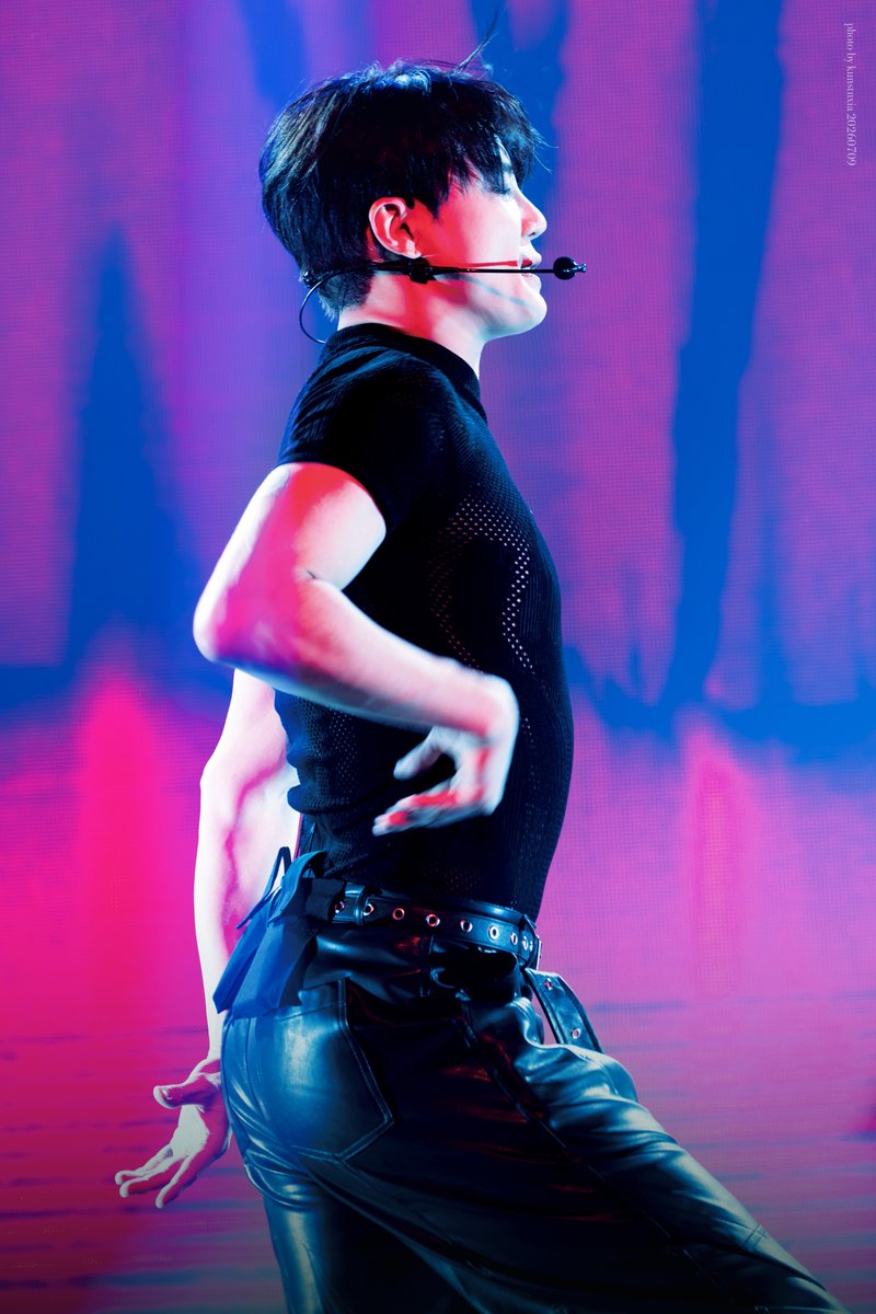 kunstnxia's tweet photo. 2026 XIA 6TH ASIA TOUR CONCERT 'GRAVITY' in OSAKA 202607009 김준수 XIA https://t.co/FpViLOfqW3