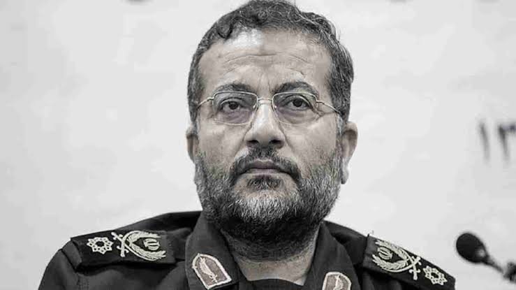 ramaeenn's tweet photo. #جالب

این بوزینه غلام رضا سلیمانی فرمانده، بسیج بود
که تو عملیات خشم حماسی در اسفندماه حذف شد 

جالب اینکه طبق گزارش وال استریت ژورنال، لوکیشن سلیمانی، از سوی شهروندان عادی ایرانی
به ائتلاف داده شده است!!

خلاصه این شهروندان عادی 
همون #گارد_جاویدان هستند 

#جاویدشاه https://t.co/ZjhzGCu7pP