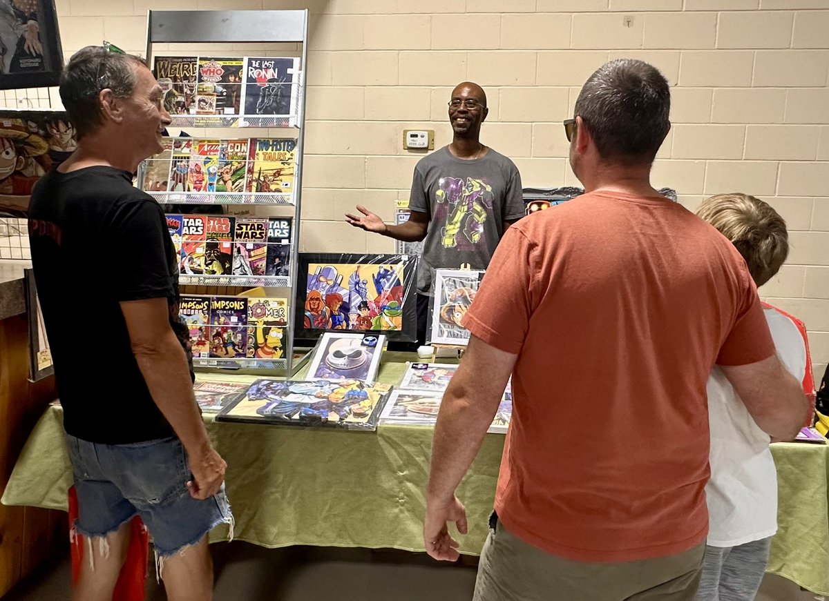 VictorFedeli's tweet photo. Calling all comic book fans in Callander! 🦸🏻 

Swing by 1984 Swale Street until 3:00 p.m. today to enjoy Callander’s very own Comicon, stacked with a wide selection of toys, comic books, sports cards, games and more for all ages to enjoy. https://t.co/RyLs9dwJyS