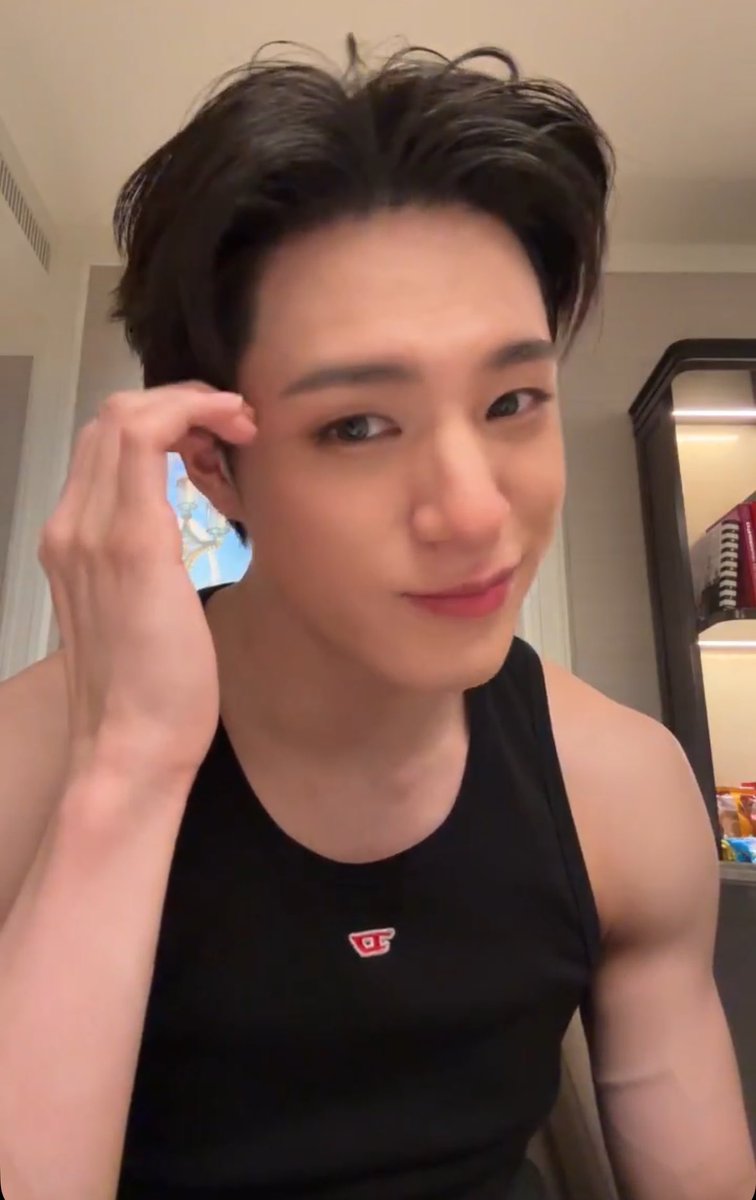 triblethru's tweet photo. เกิดมาชีวิตเดียว กูขอรักเคะจนตัวตาย https://t.co/CsLR74C4Tx