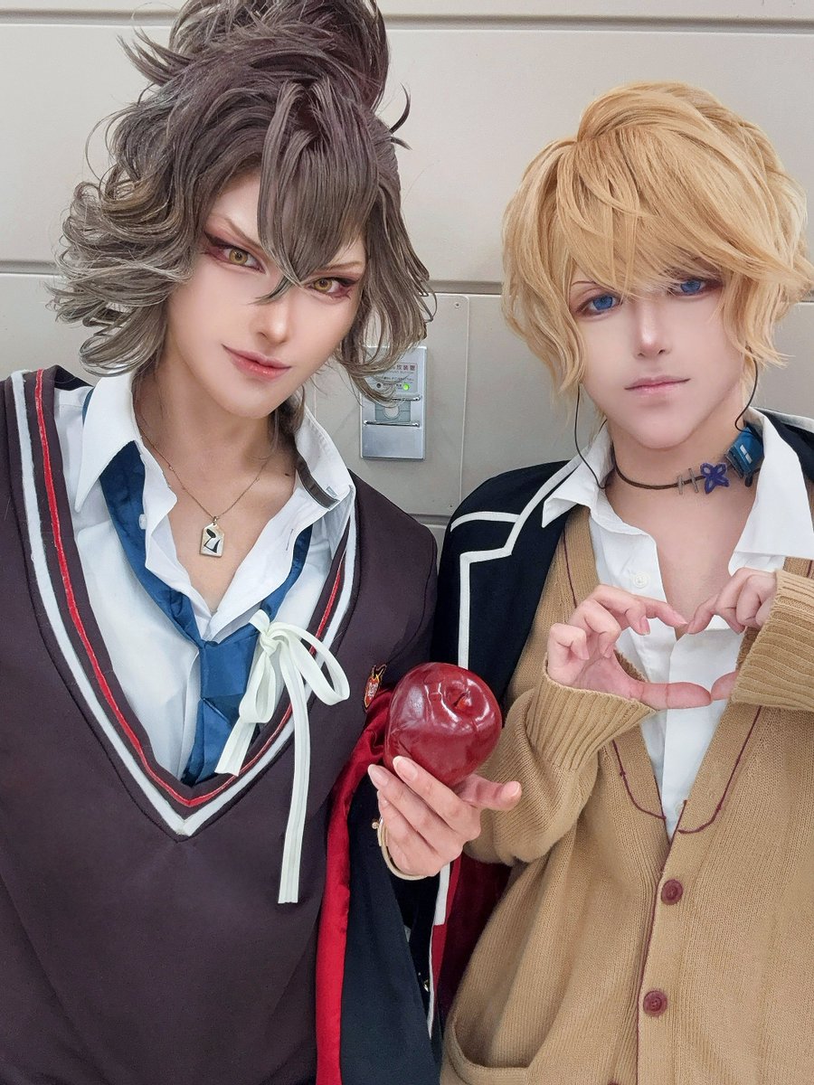 con9_z's tweet photo. めちゃくちゃ遅くなってしまった、、
久しぶりにアコスタでのあユーマを摂取できて潤った✨🍎体格差と後ろ髪のフサフサなところが個人的にツボでした🙌🏻 ̖́- ディアラバ知ってる方にも声掛けてもらえて、まだまだ旬ジャンルってことだネ！！ディアラバはいいゾ＾〜 https://t.co/pwooiJvxTS