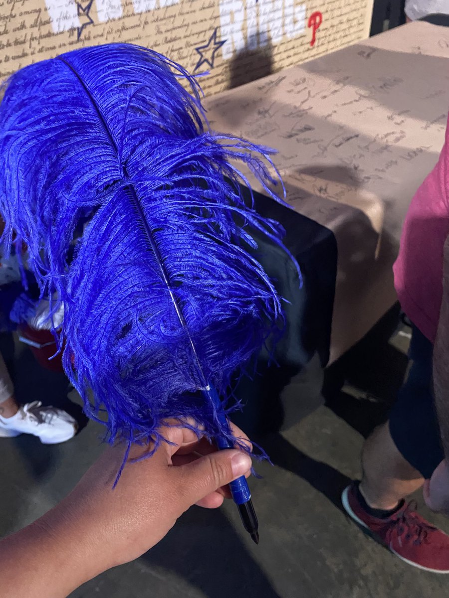 compassquill24's tweet photo. Used a Bridgerton Blue quill today 😍 https://t.co/6eVC2W5qxj