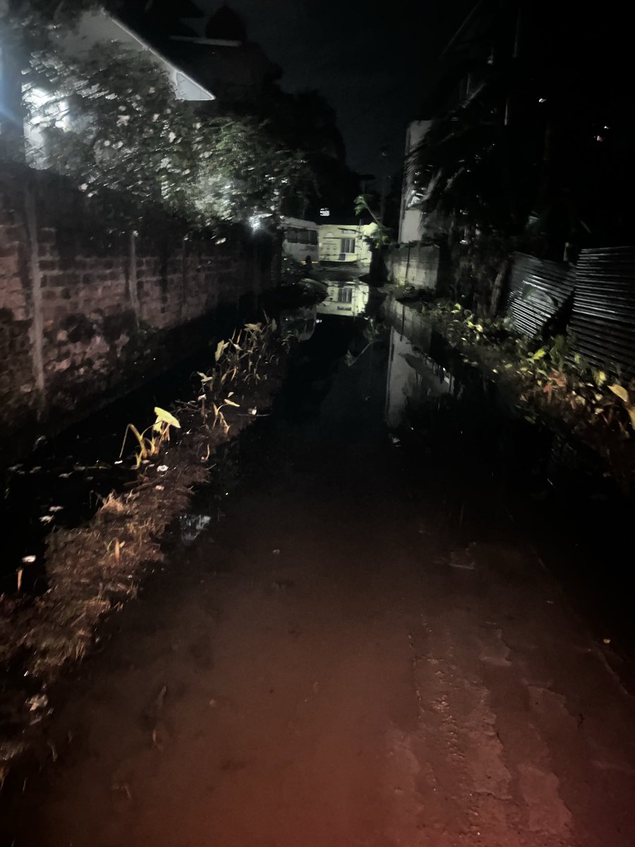 sumittamuly's tweet photo. @himantabiswa Today, Bihlogoni, Rudreswar turns into a lake after every rainfall. Please don't let us feel forgotten. It's been over a year, and our bylane in Bihlogoni, Rudreswar has remained waterlogged after every rainfall. We don't need boat we need proper drainage. 🙏 https://t.co/aI21bhUwzx
