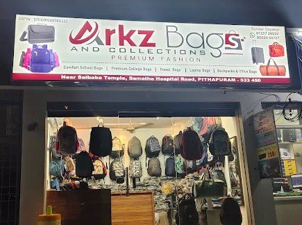 RamTeluguTrader's tweet photo. My friend who has ₹50L CTC 

₹25L comes as salary
and the other ₹25L company stocks that vest over 4 years
 
Instead of investing extra amount in stock markets mutual funds through SIPs 

Last year, he started bags business and this year he launched men's clothing business

He still invests in PPF and pays ₹1.2L a year for LIC but his focus is on building businesses

Is he missing out on the power of market compounding?

Or is he creating something that could compound even faster than stocks?

What do you think?