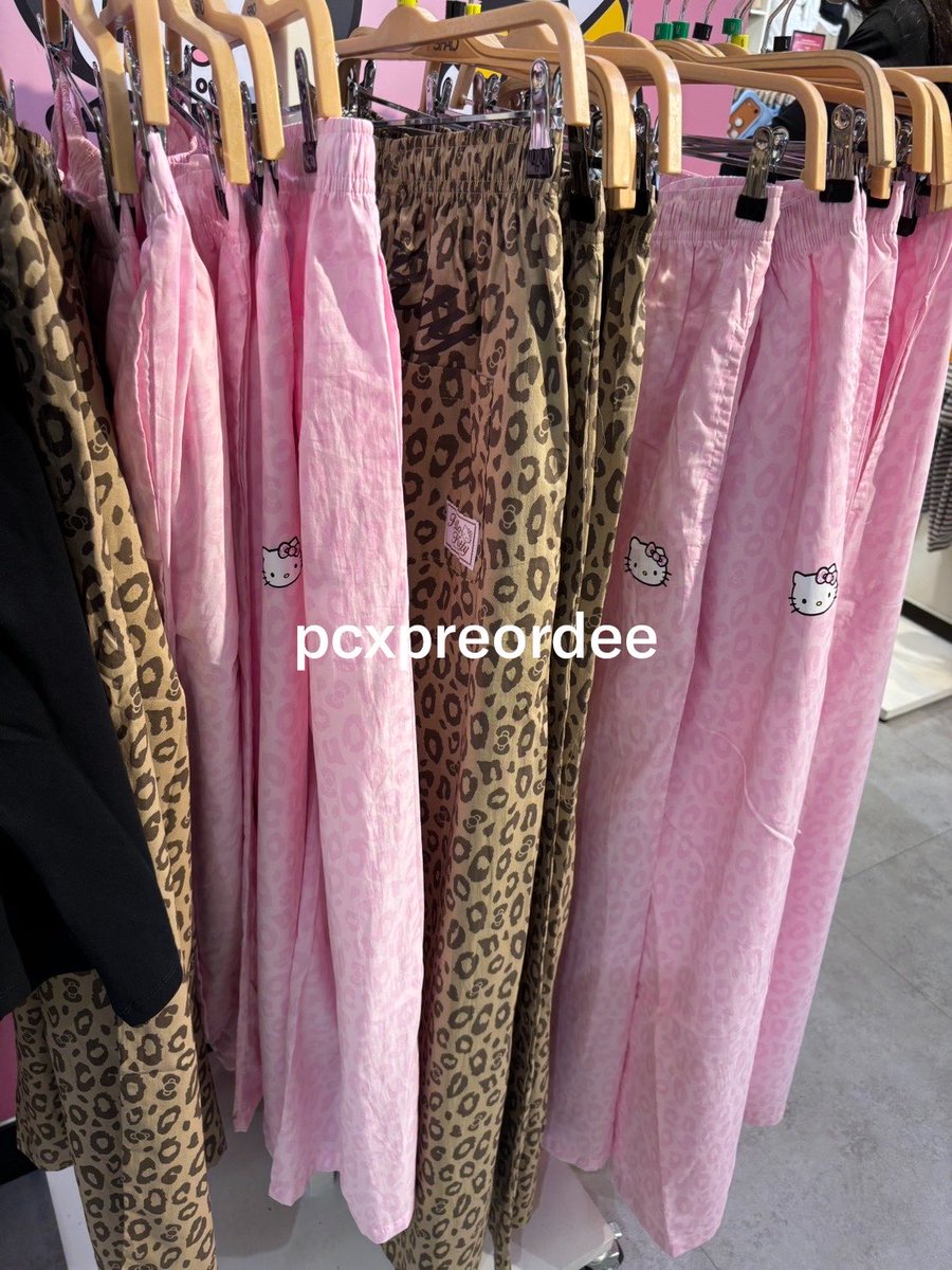 PcxPreorder's tweet photo. 🤎 รอบหิ้วส่งของ 14 ก.ค
กางเกง hello kitty spao
🥛ราคา : 1,290.- ส่งฟรี
✨ขนาด : S/M/L
🤍ปิดรับ 12ก.คนะคะ

#รับหิ้วเกาหลี #หิ้วเกาหลี #ตลาดนัดซานริโอ้ #ตลาดนัดsanrio https://t.co/FzlXSiXbvX