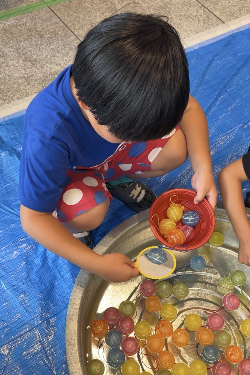beautifulbell22's tweet photo. 今日はお友達とこちらの
大阪ステーションシティ
夏祭りイベントへ🌻
整理券やレシートなど必要だけど
早め行動で思ってたよりスムーズに楽しめて良かった❣️
トマトすくいやおもちゃ氷など
変わり種な縁日で面白かった🥳
スタッフさんも優しくて感謝🥹
 
#大阪駅の超夏祭り #大阪ステーションシティ https://t.co/Ehf6VhV8XJ