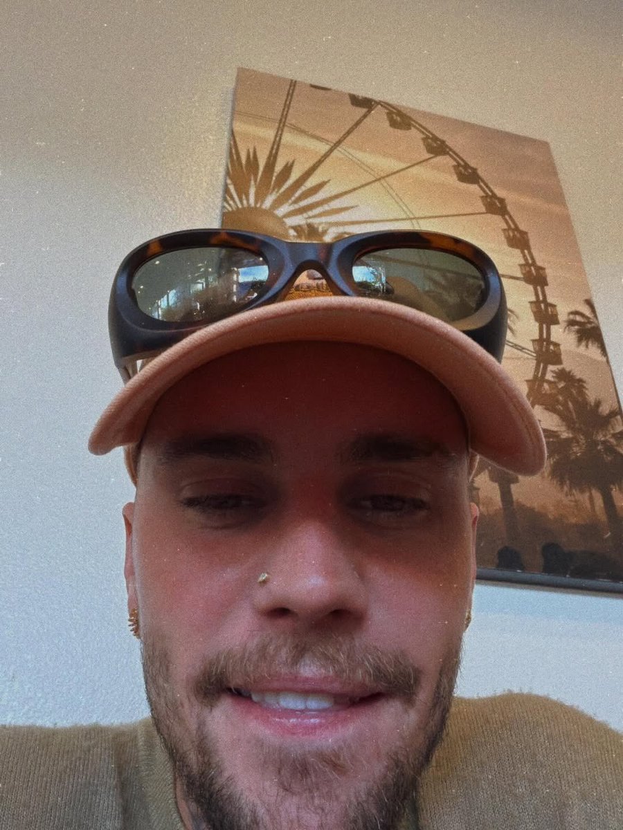 itzbizzle_'s tweet photo. 🍁 https://t.co/vmYwwKuuCs