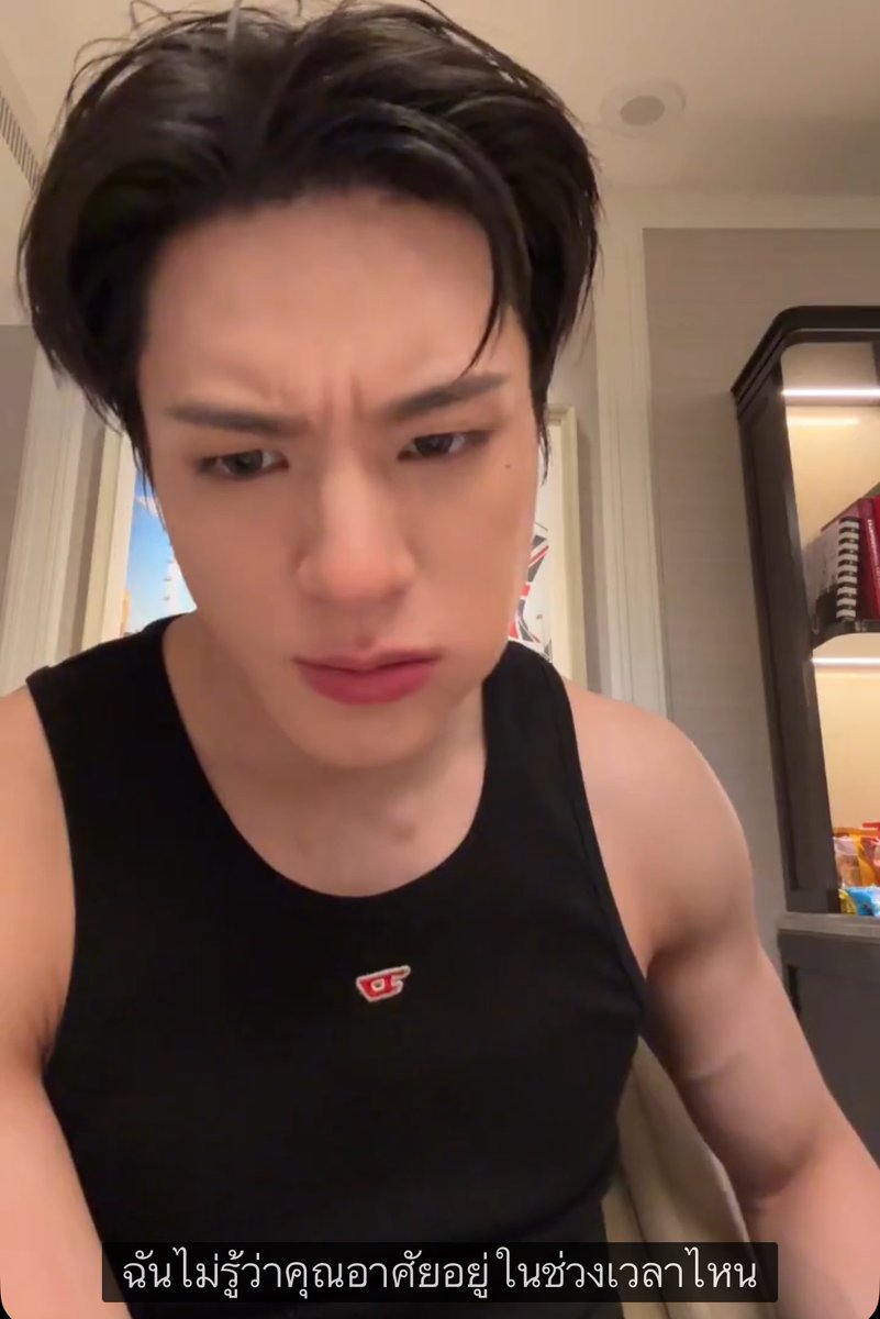 oct14ber's tweet photo. เอ็นดูมากไล่ทุกคนปายนอน

🐶: ทุกคนถ้าง่วงก็ไปกันได้นะครับ ไม่เปนไรเลย ไม่รู้ว่าอาศัยอยู่ช่วงเวลาไหนกานอะ

แล้วดูทำหน้างอนนาฬิกา ทำไมต้องดึกด้วยพี่ไม่เค https://t.co/niKqvKpuXV