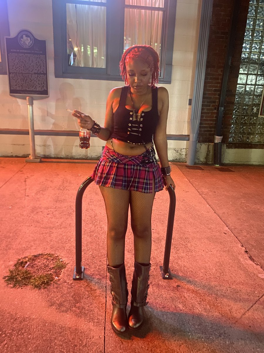 Cyber0dance's tweet photo. we up and out https://t.co/uXJOcC1mc5