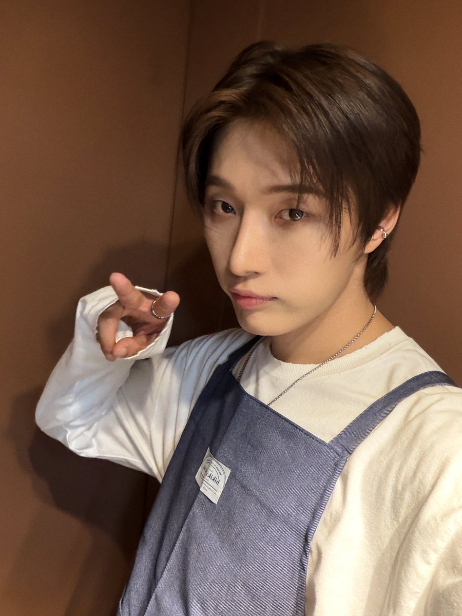 OmegaX_members's tweet photo. [#OX]

오늘은 카페 알바😆

#OMEGA_X #오메가엑스
#재한 #JAEHAN https://t.co/z4Q0ZdJFPB