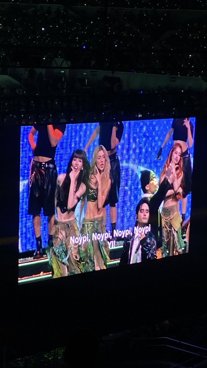 dodongwook's tweet photo. OMG THEY ALL JOINE DURING VISA 

SB19 HEADLINES OPM CON
@SB19Official #SB19
#SB19ForAllGenerations https://t.co/A5Eh16nrYp