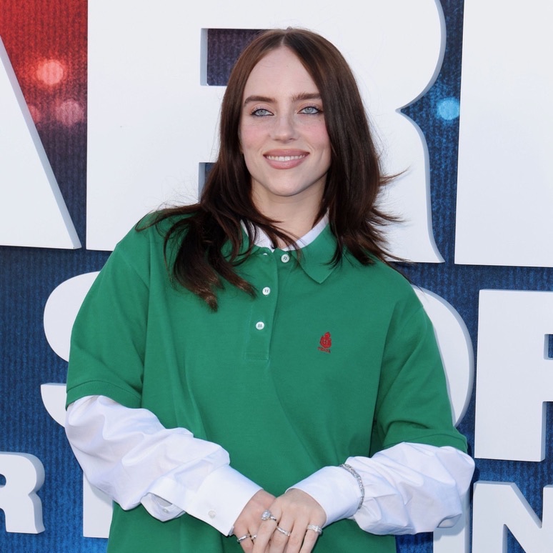 BillieSpotify_'s tweet photo. 🚨 Apparently, Billie Eilish will continue filming "The Bell Jar" in New York over the next few days. https://t.co/JU0fKmwKpz