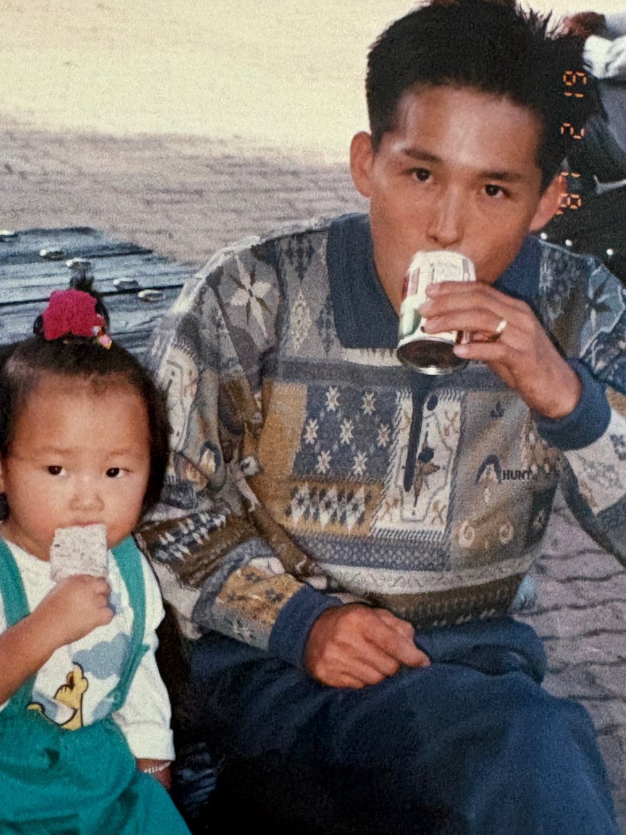 bubble_gum_soul's tweet photo. Moonbyul and her Dad are besties! https://t.co/JcnP5tULjo