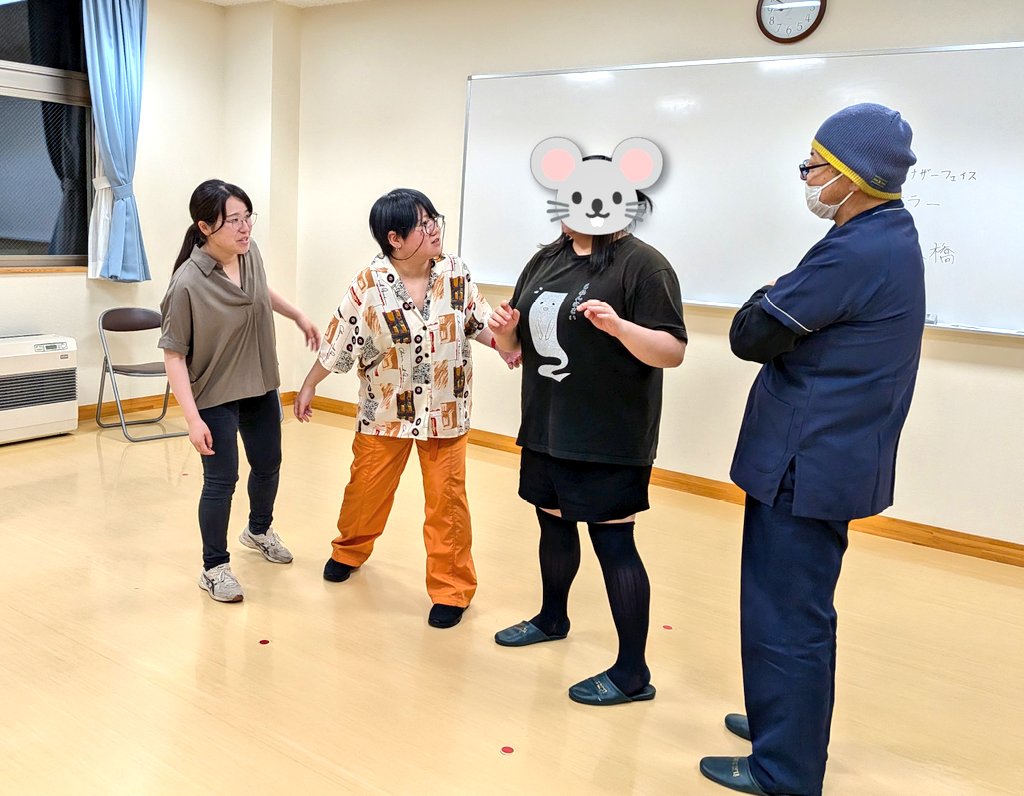 fortune8nohe's tweet photo. ご報告その１
7/10オープン稽古。
東京メンバー、佐藤拓之も参加しました。
前回、思うようにできなかったことに再度チャレンジしたり、
今回も、頭と言葉と身体をフル稼働！
フォーチュンシアター八戸オープン稽古は8月も開催予定です😊 https://t.co/yJ9zCz7f1p