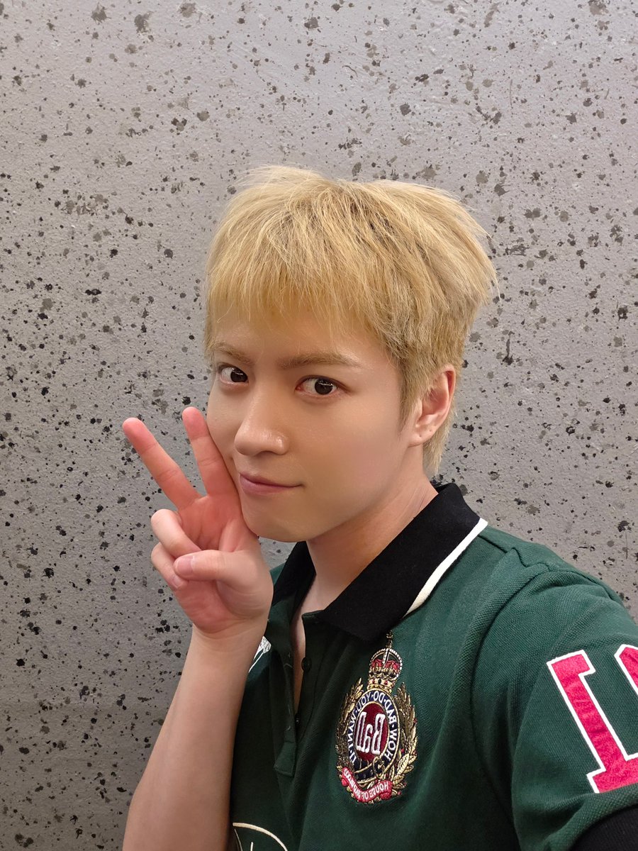 OmegaX_members's tweet photo. [#OX]

즐거운 시간이였다! 

#OMEGA_X #오메가엑스 
#휘찬 #HWICHAN https://t.co/CwWrkOnmn7