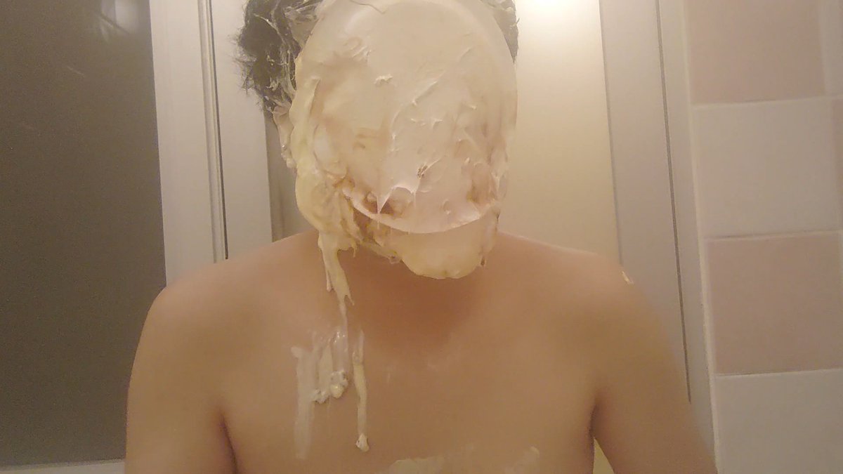 coruseamessy's tweet photo. 男性・食材メッシー注意
数年前に実践した画像です
白塗り→マヨパイ→納豆・チョコレート・生クリームパイなどをしました https://t.co/bS0tvmKMra