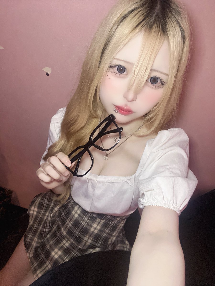 idxiii_____'s tweet photo. デート行こ一緒に https://t.co/AJoKxIqs5X