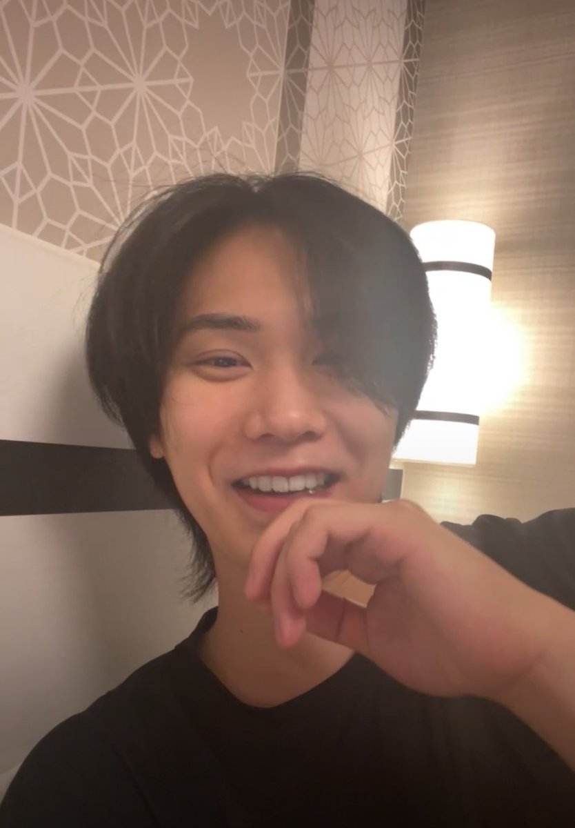 stanastro1602's tweet photo. Ahhh Rocky live on IG!!!

#ROCKY #라키 https://t.co/bKPk4Xeo09