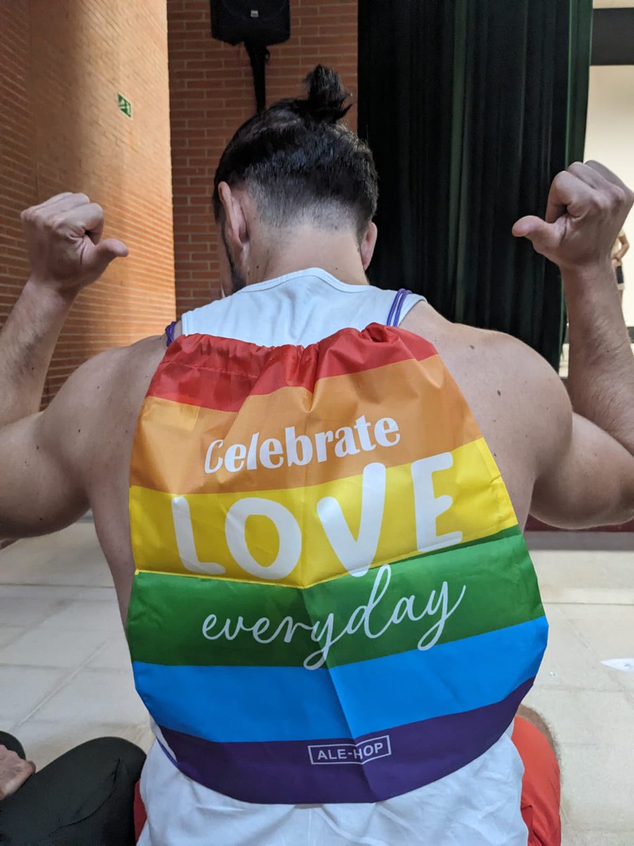IIPPGob's tweet photo. 🏳️‍🌈El Centro Penitenciario Madrid VII acoge por primera vez a colectivos LGTBIQ+ de 4 prisiones de la Comunidad de Madrid para conmemorar el #EspañaOrgullosa.

Un encuentro para fomentar la identidad positiva, consolidar vínculos y redes de apoyo y generar espacios de inclusión.🤝 https://t.co/lYXB6Lt4dC