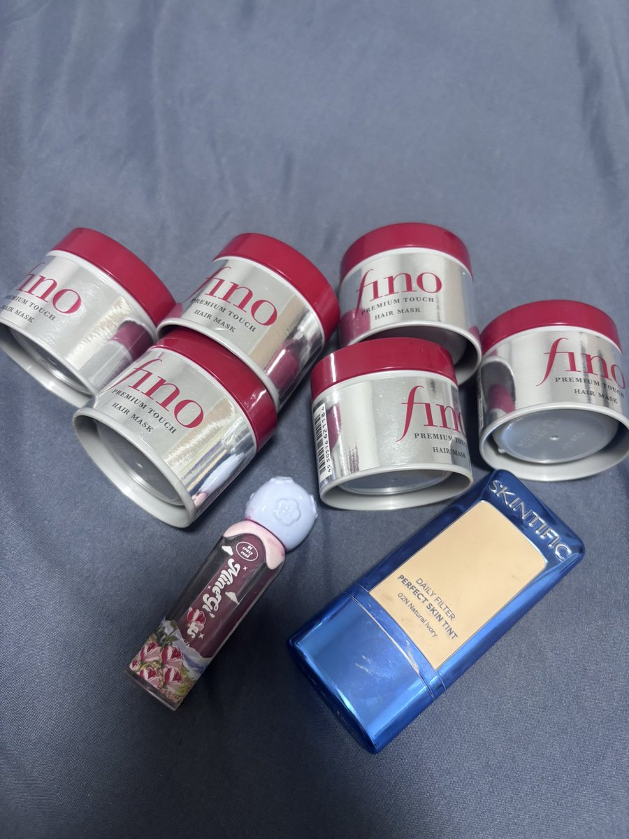 fahsai_kh's tweet photo. —— ปล่อยต่อ คสอ น้าา🍒

❤️ fino hair mask 75 ฿จาก 99 ค่ะ(มีเยอะมาก)
🩷 ลิป jivana 04 crasy rose 80 ฿จาก 100+
💙 skintific  02N เหลือ 50-50 100฿

ค่าส่ง 40 dm คับ 🤍

#ส่งต่อคสอ #ปล่อยคสอ #ส่งต่อเครื่องสำอาง #ส่งต่อเครื่องสําอางมือสอง #ส่งต่อคสอมือ2 #คสอมือ2 #ส่งต่อสกินแคร์ https://t.co/iIVoq7KFjA