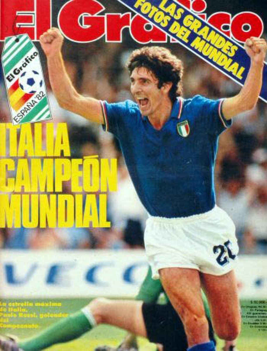 QuilinkIt's tweet photo. 🇮🇹🏆 11 luglio 1982: una notte entrata nella storia! ⭐“Campioni del mondo, campioni del mondo, campioni del mondo!” 🇮🇹✨Quella frase di Nando Martellini risuonò nelle case di milioni di italiani dopo la vittoria della Nazionale ai Mondiali di Spagna 1982. Un trionfo indimenticabile, un abbraccio collettivo che ancora oggi emoziona intere generazioni. 💙⚽Il gol di Marco Tardelli, la corsa di Paolo Rossi, il sorriso del capitano Dino Zoff: immagini diventate leggenda. 🏆🇮🇹Una data, un ricordo, un’emozione senza tempo. ❤️#11Luglio1982 #CampioniDelMondo #Italia82 #NazionaleItaliana #Azzurri #StoriaDelCalcio #Mondiali1982 #ForzaItalia 🇮🇹⚽