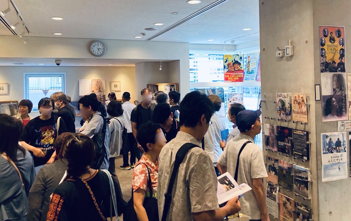 kalinapapa's tweet photo. 7/11「#おばあちゃんの秘密」in 新宿ケイズシネマ。
プライベートでも仲良しな #島田愛莉珠 と #長谷川玲奈。
トークも弾んで、いつもよりも笑顔の絶えない舞台挨拶となりました。玲奈ファンもたくさん来てくれて上映後のパンフレットへのサイン会も大盛況！感謝です！ https://t.co/nJHGBbDjk0