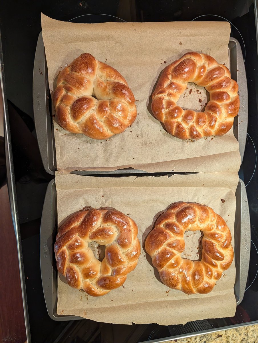 _MaHy9's tweet photo. @xootynator your greed. also did you see the bread i made yesterday https://t.co/vYvTApgOm2