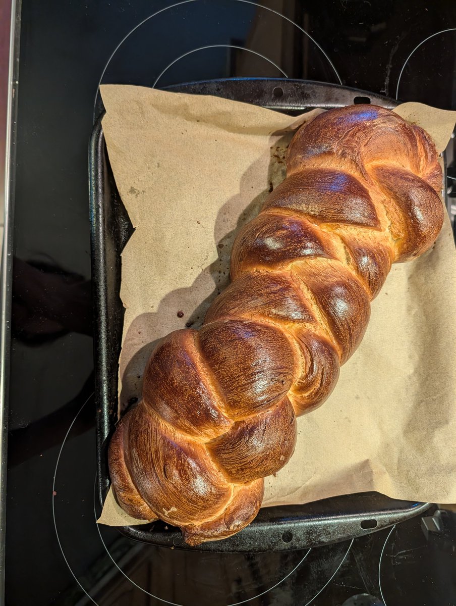 _MaHy9's tweet photo. @xootynator your greed. also did you see the bread i made yesterday https://t.co/vYvTApgOm2