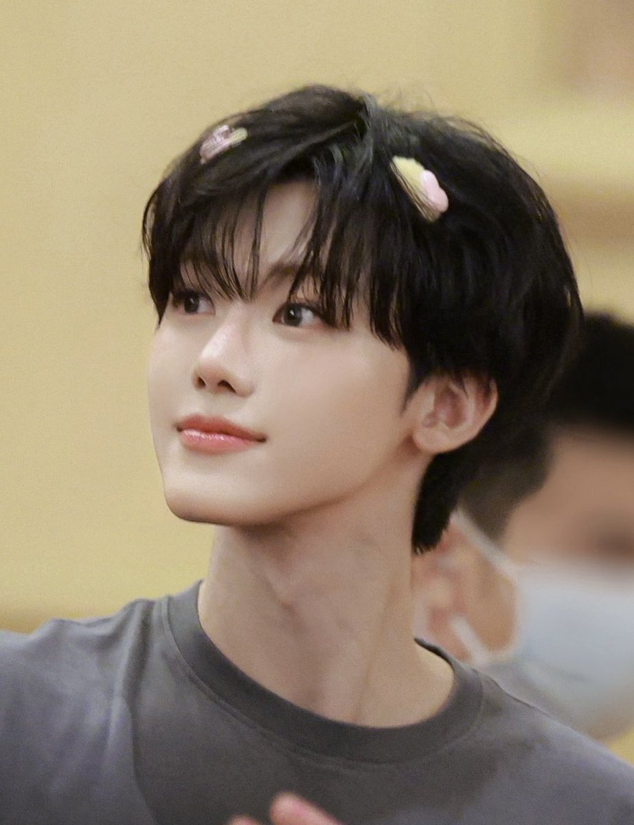 luminajaem's tweet photo. jaemin has a severe case of doll face https://t.co/G1RettBCD7