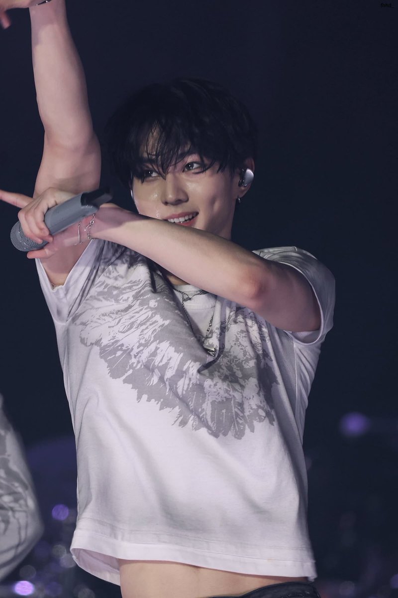 maengjjung's tweet photo. 미안 나 사심 좀 채울게 https://t.co/EHWiCMOLae