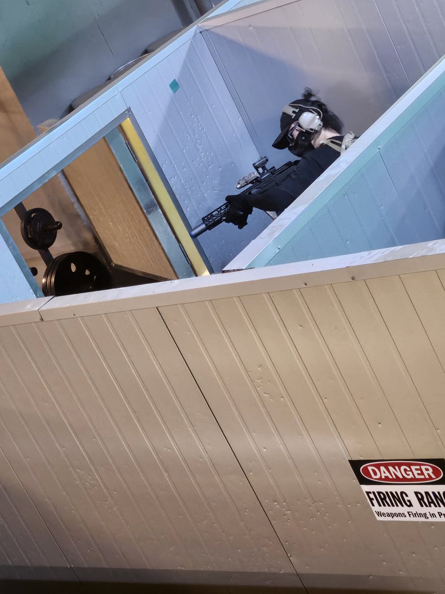 Hisora_Airsoft's tweet photo. サバゲー行ってきました
普段のN4ではなくMCXを使ってみますたが結構静かでいいですね https://t.co/WUPj7UFoez