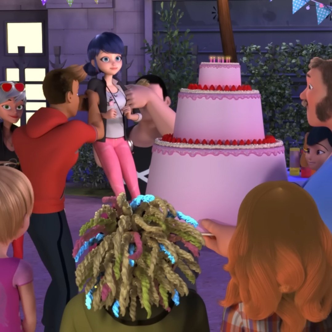 MLBFansWorld's tweet photo. Today is the birthday of the incredible Cristina Vee, our strong Ladybug and sweet Marinette! 🐞 🌸

Happy birthday to you @CristinaVee! 🎉 https://t.co/ZfwnAMZeUi