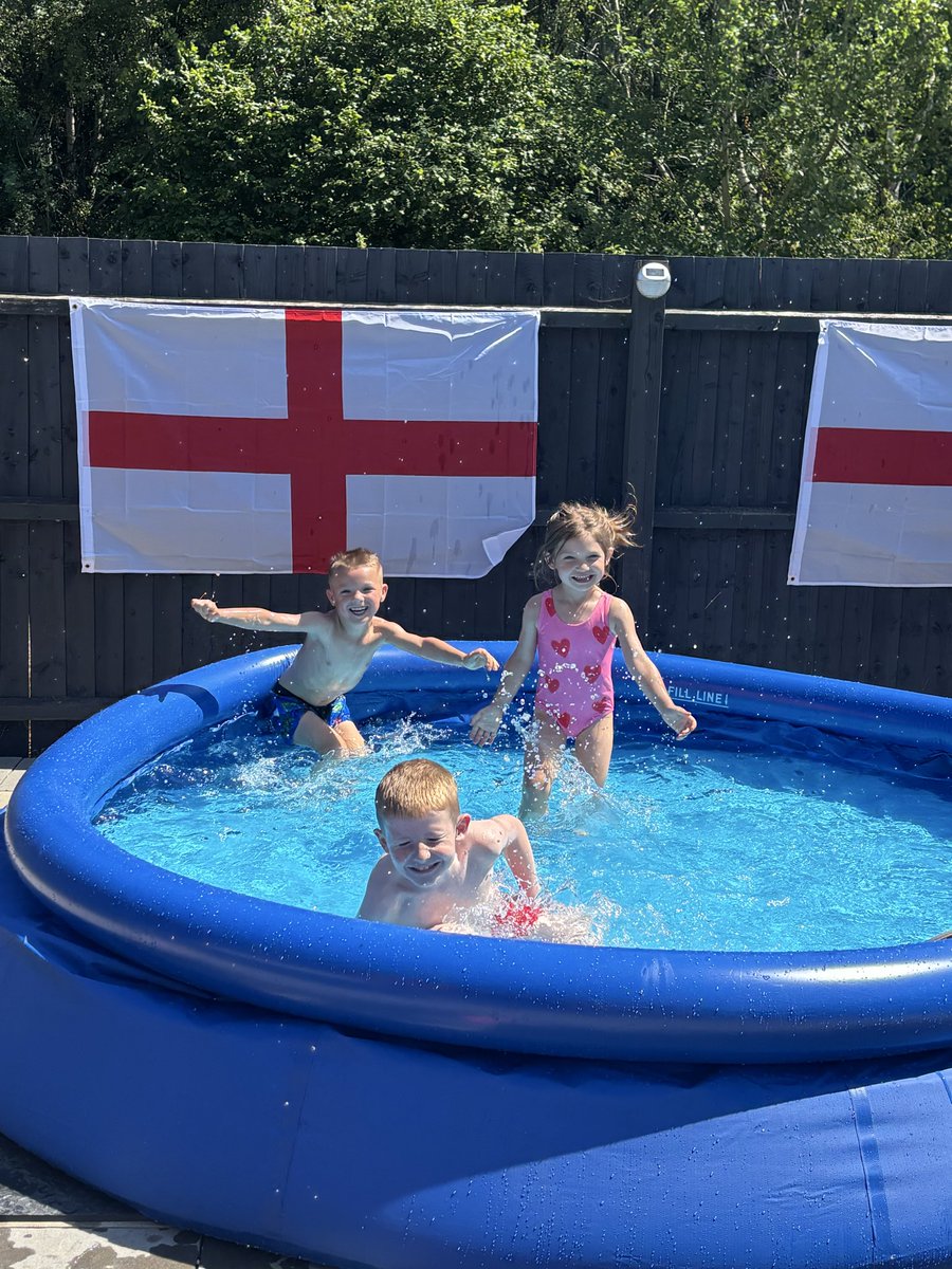 CraigHud220669's tweet photo. @SkySports #ssnthreelions https://t.co/KlM1W65gW5