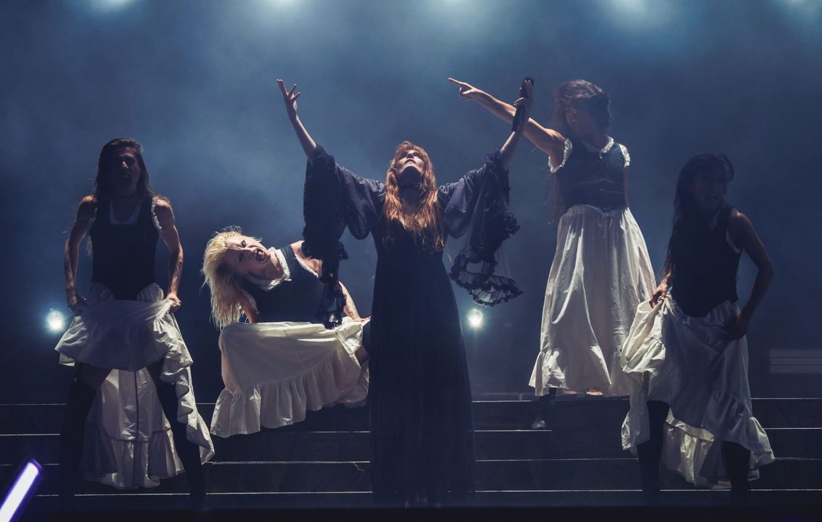 welcharchive's tweet photo. florence welch performing at the mad cool festival 2026 in madrid, spain. photographed by javier bragado. https://t.co/tGYkEjZ8Ip